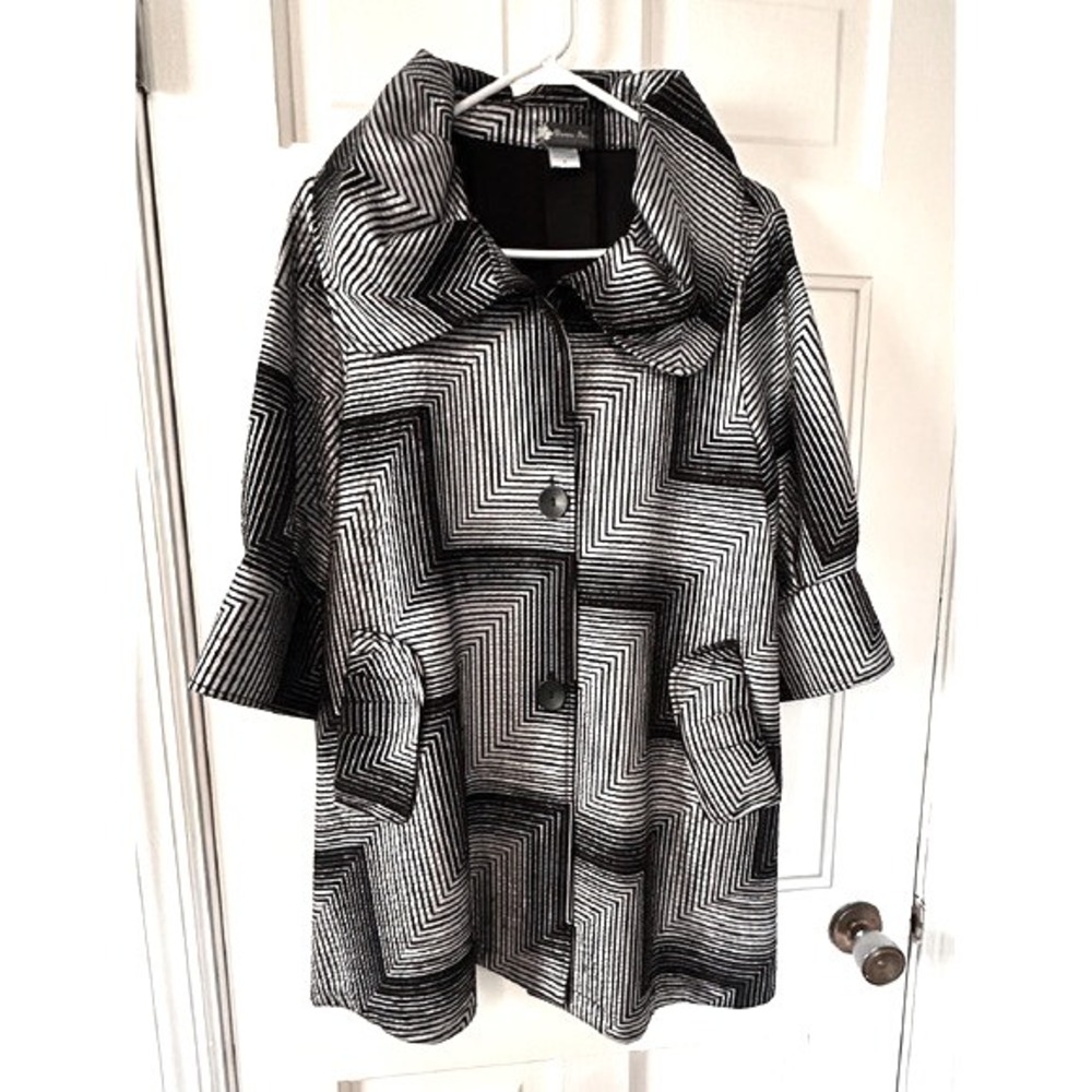 Damee Inc. Geometric‎ Print Coat - Statement Collar, Flared Sleeves - M